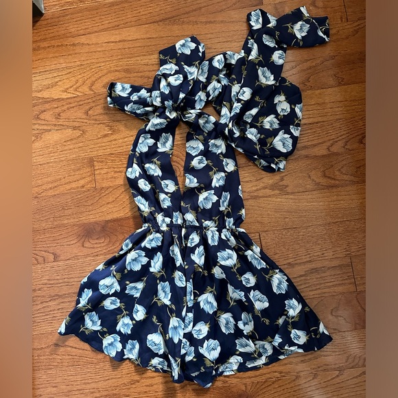 Lulu’s Elated Energy Blue Floral Print Convertible Romper - Picture 7 of 11